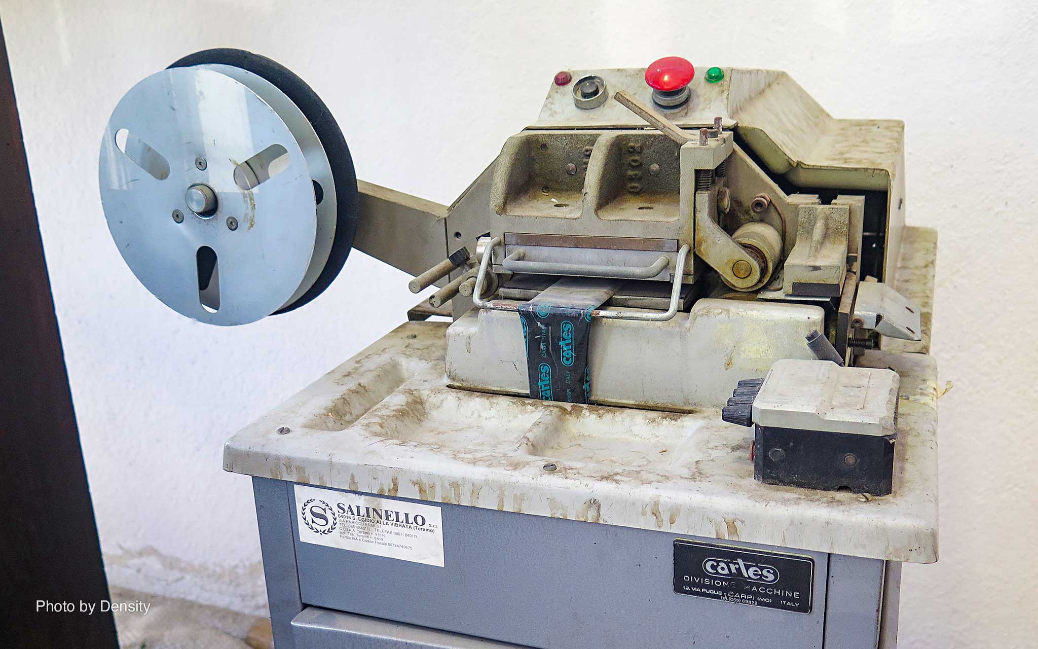 one of the first web-fed machines made by Cartes one of the first web-fed machines made by Cartes